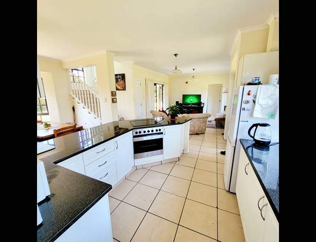 3 BEDROOM GATED ESTATE SOLD IN CLIFTON HILL ESTATE